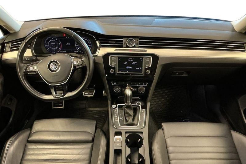 Volkswagen Passat bild 13