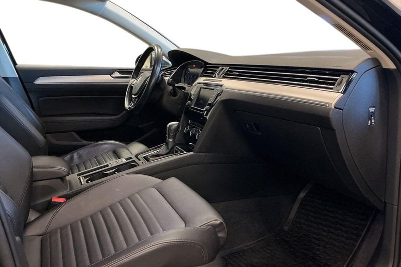Volkswagen Passat bild 16