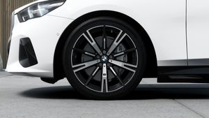 BMW i5 bild 7
