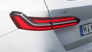 BMW i5 bild 8