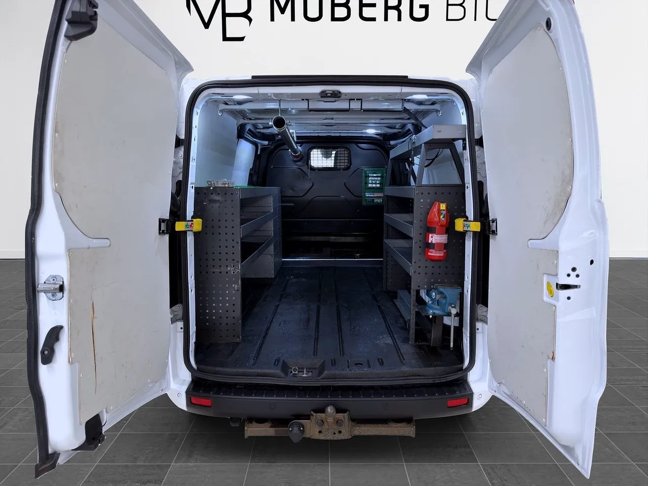 Vehicle image 9