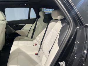 BMW i5 bild 11