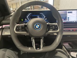 BMW i5 bild 14