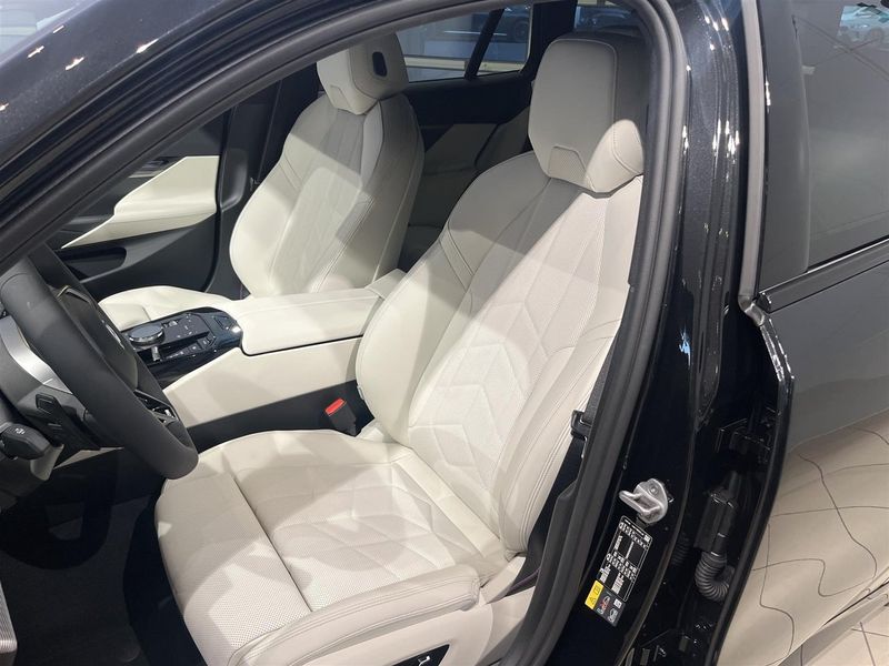 BMW i5 bild 9