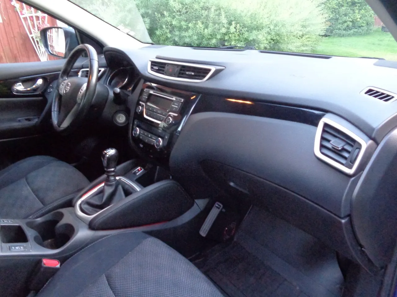 Vehicle image 14
