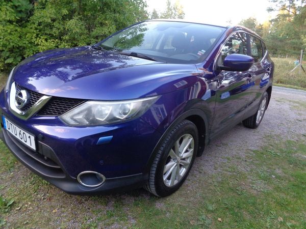 Nissan Qashqai 1.5 dCi EN BRUKARE/FULLUTRUSTAD/FULLSERVAD/MVG/FARTH MM - 2014