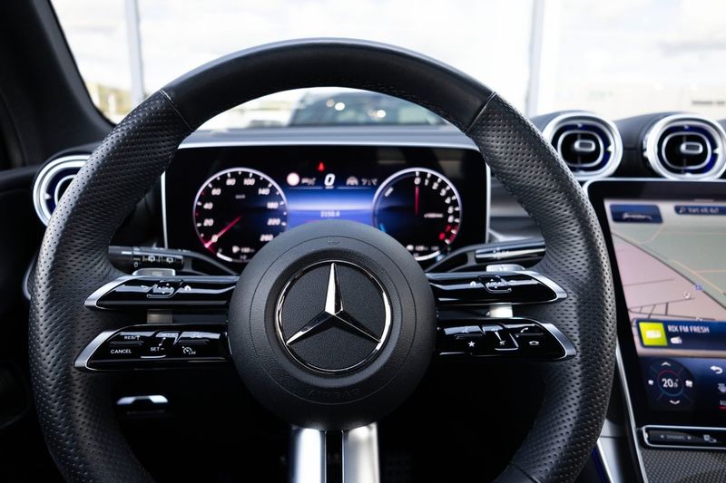 Mercedes GLC300 bild 17