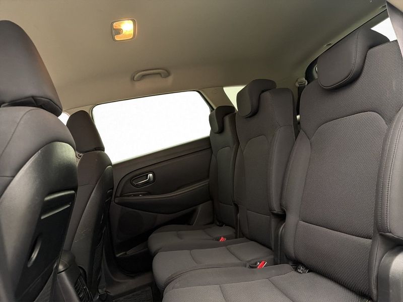 Kia Carens bild 16