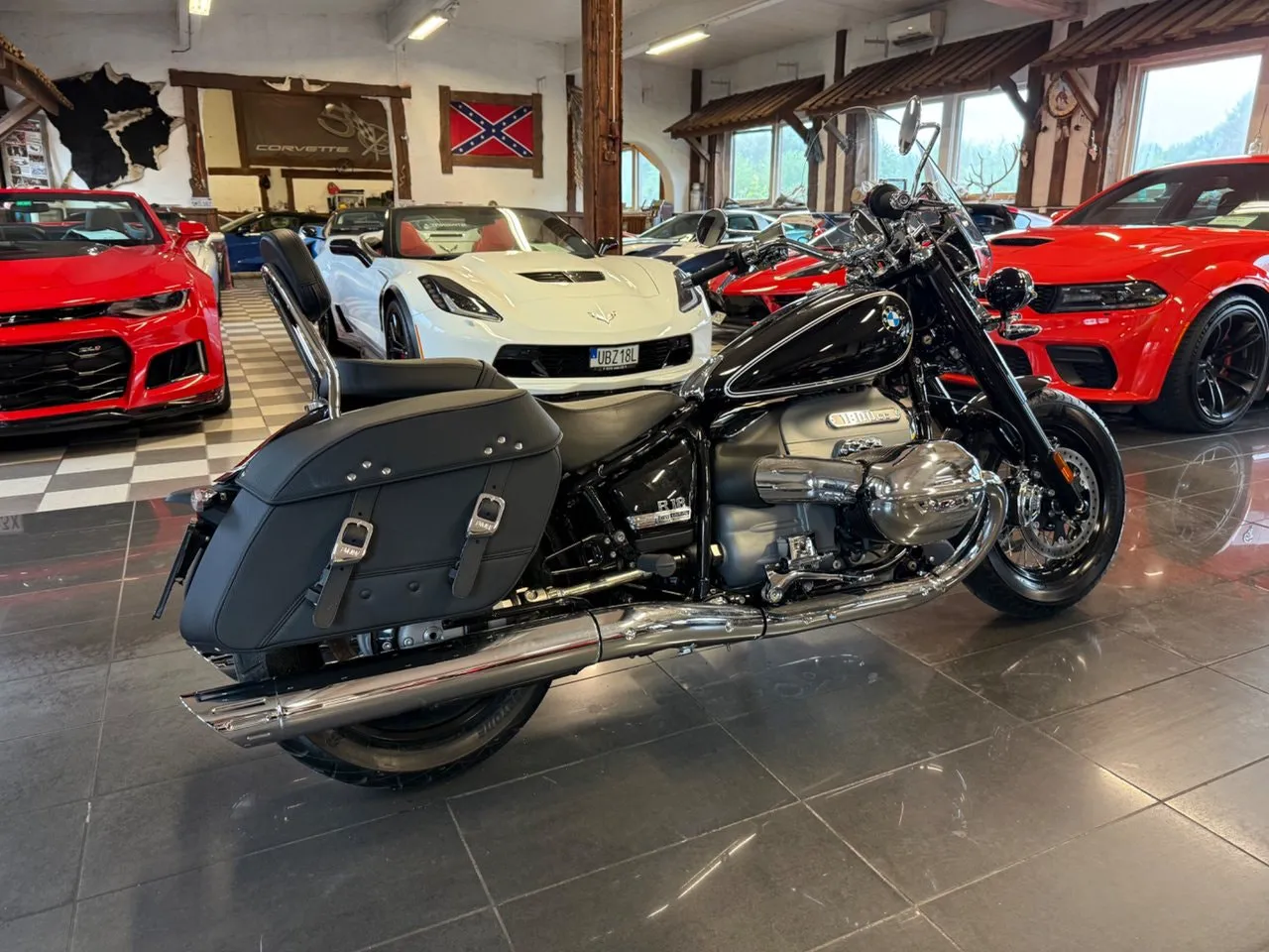Vehicle image 4
