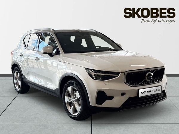 Volvo XC40 B4 FWD Bensin Core - 2025
