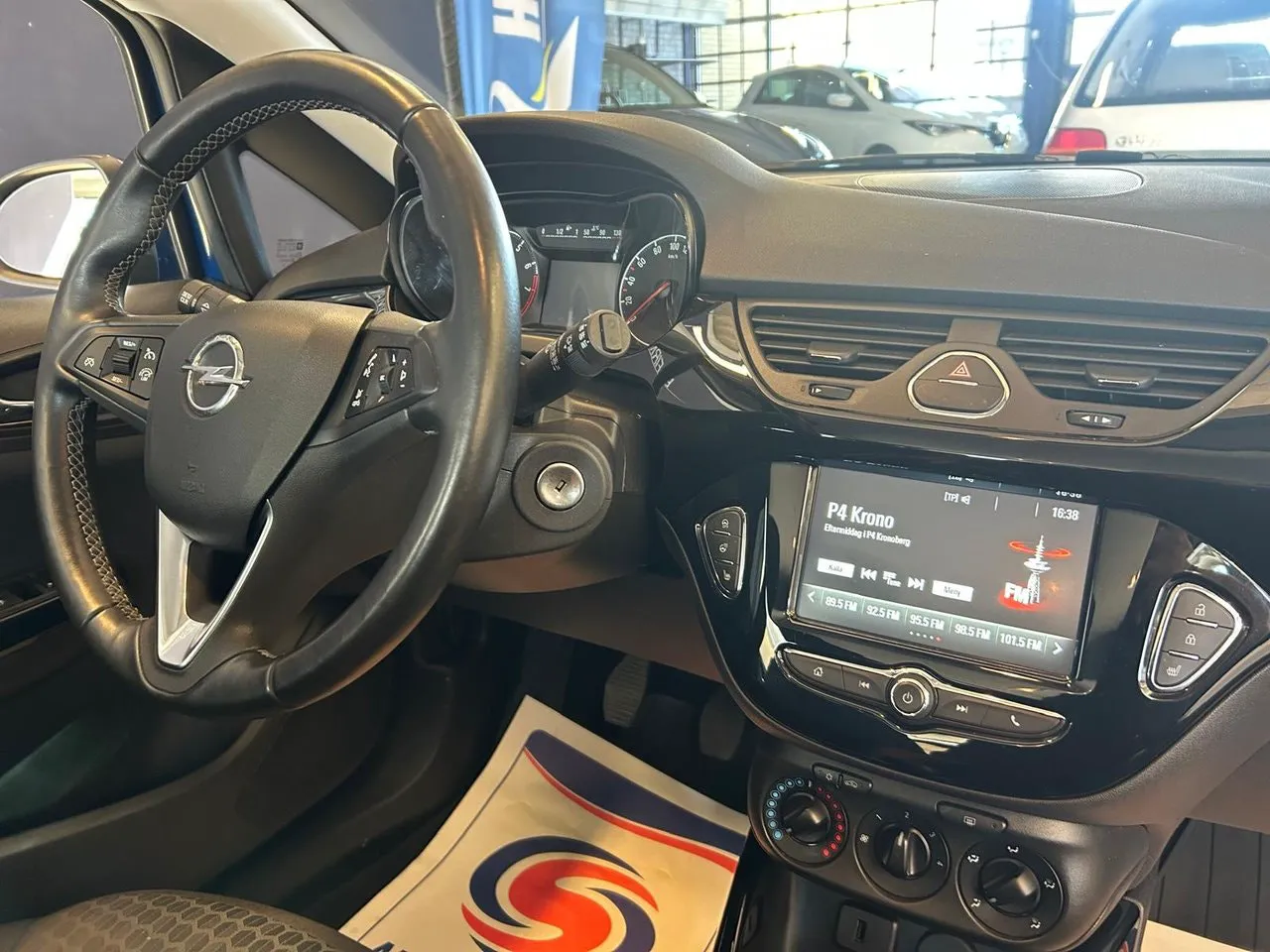 Vehicle image 22