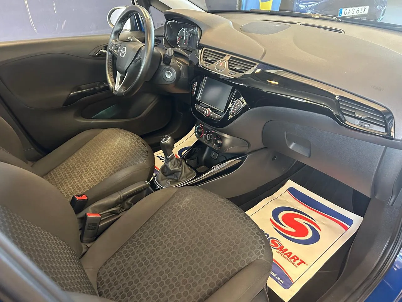 Vehicle image 15