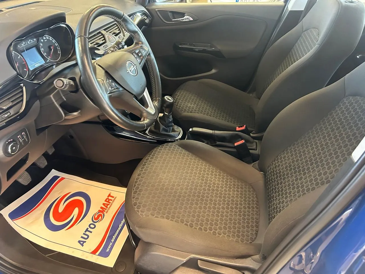 Vehicle image 16