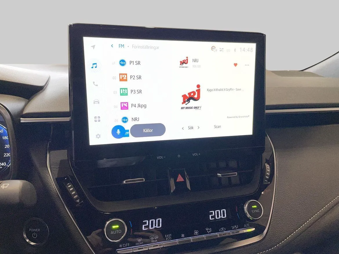 Vehicle image 30