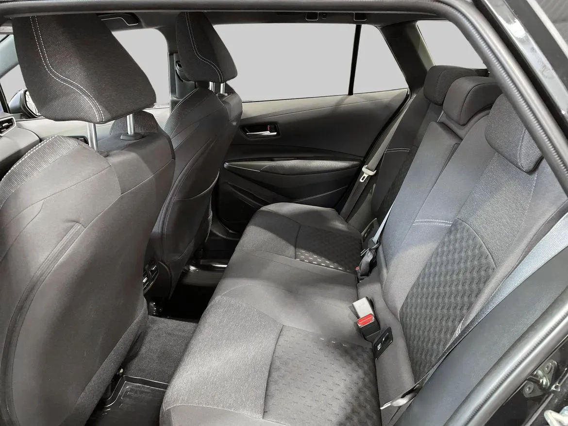 Vehicle image 20