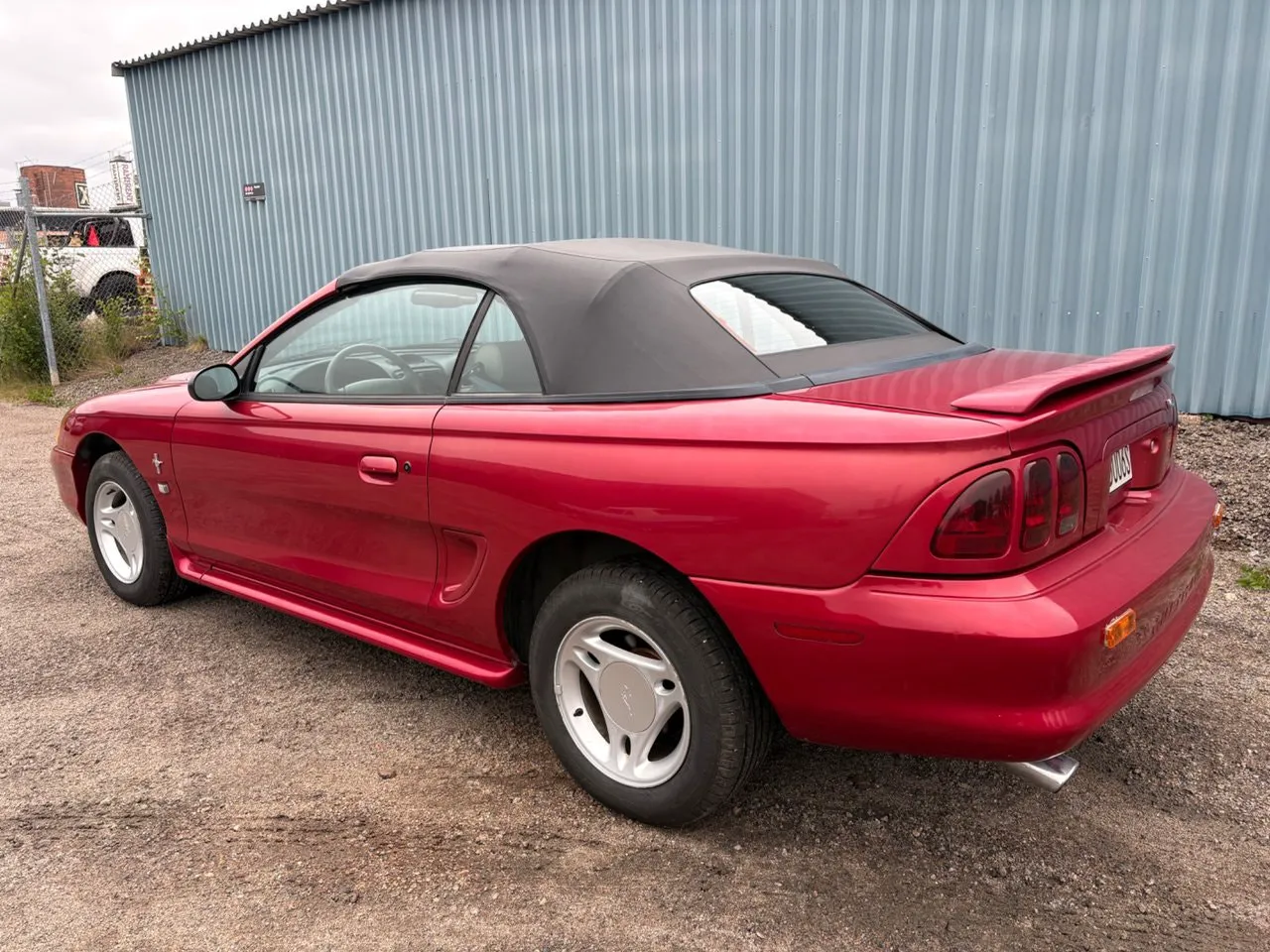 Vehicle image 9