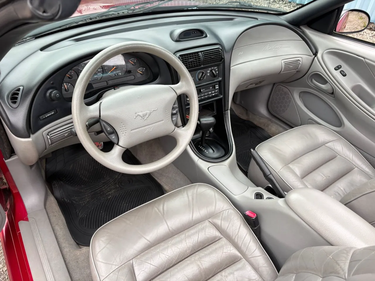 Vehicle image 14