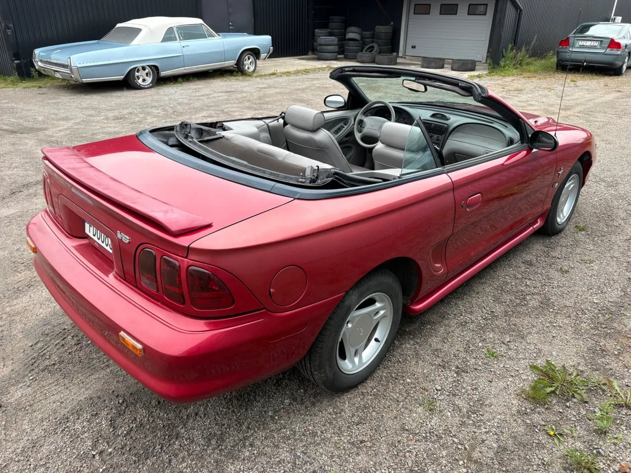 Vehicle image 5