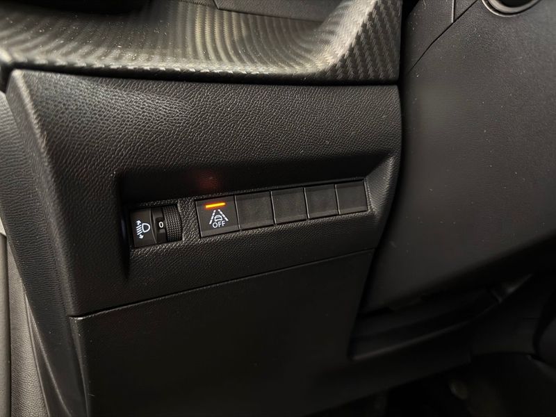 Peugeot 208 bild 15