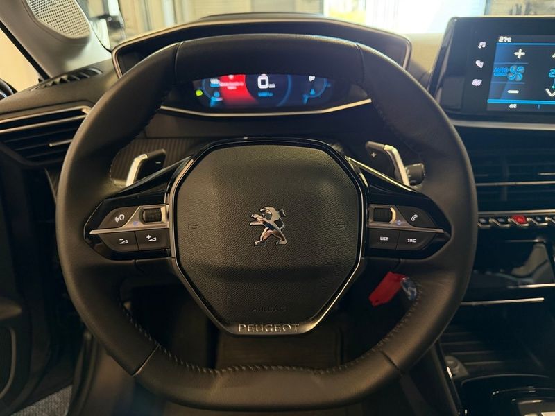Peugeot 208 bild 8
