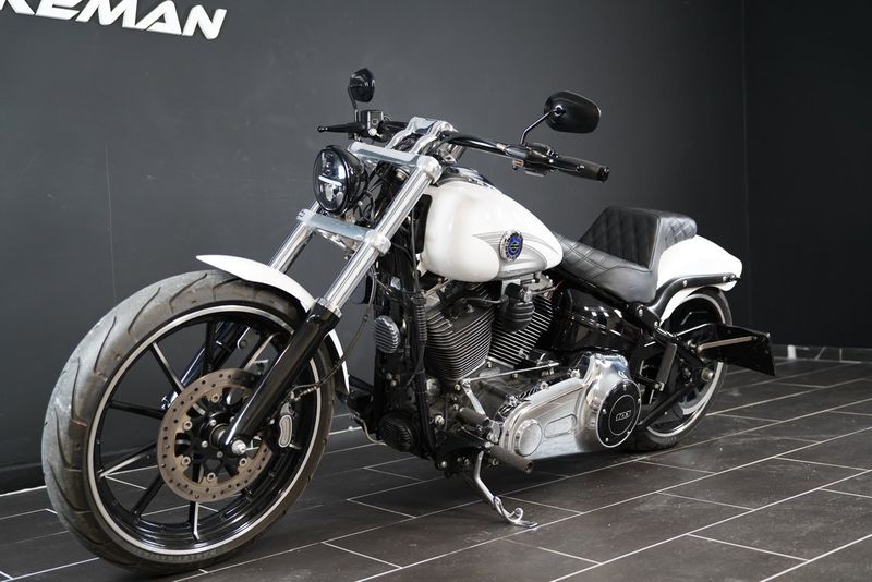 Harley-Davidson Softail Breakout bild 6