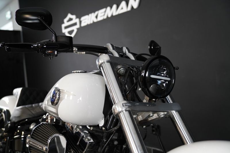 Harley-Davidson Softail Breakout bild 8