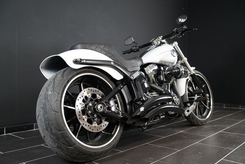 Harley-Davidson Softail Breakout bild 4