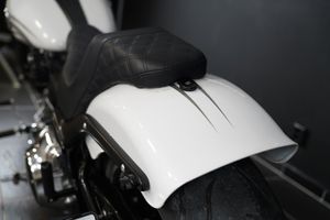Harley-Davidson Softail Breakout bild 10