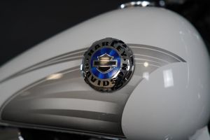 Harley-Davidson Softail Breakout bild 9