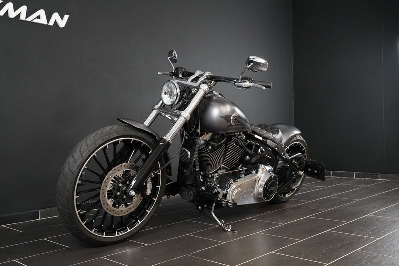 Harley-Davidson Softail Breakout bild 6