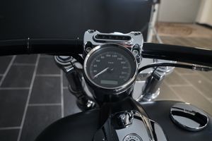 Harley-Davidson Softail Breakout bild 11