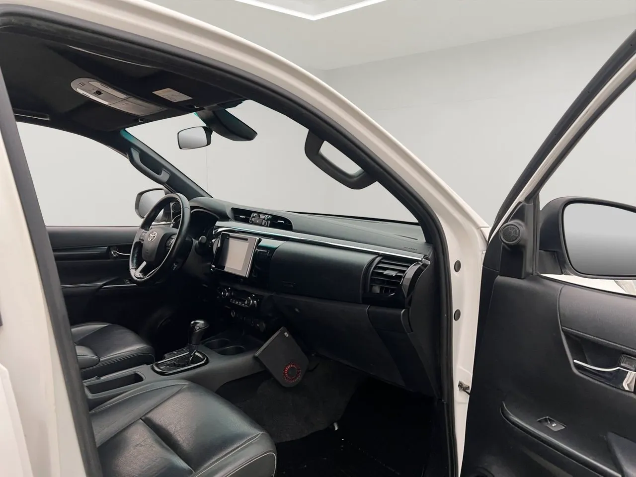 Vehicle image 30
