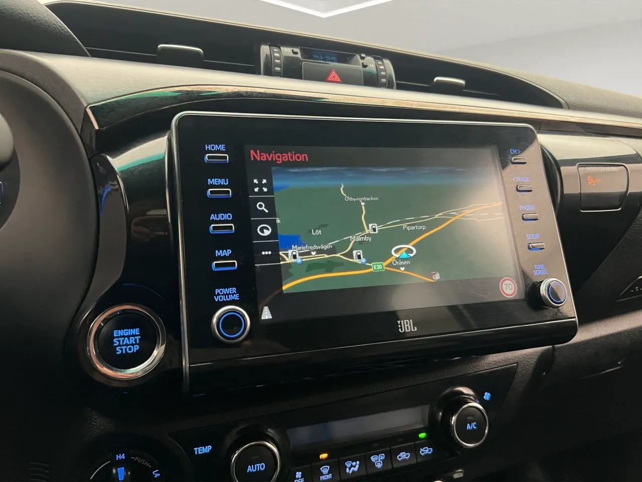 Vehicle image 25