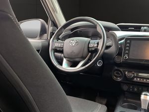 Toyota Hilux bild 16