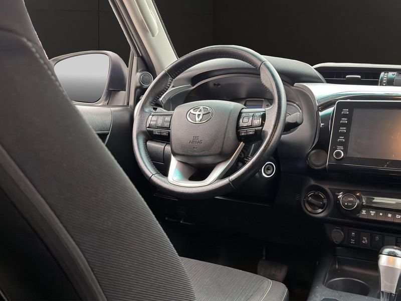 Toyota Hilux bild 16