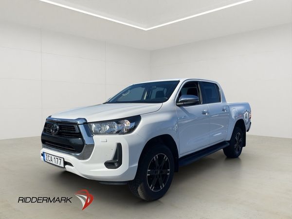 Toyota Hilux 2.4 AWD M/K-Värm Drag Kamera Diff CARPLAY MOMS - 2024
