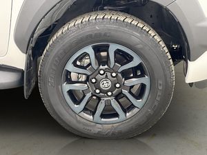 Toyota Hilux bild 32