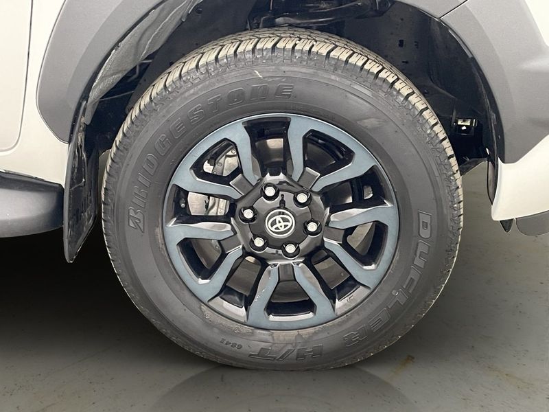 Toyota Hilux bild 32
