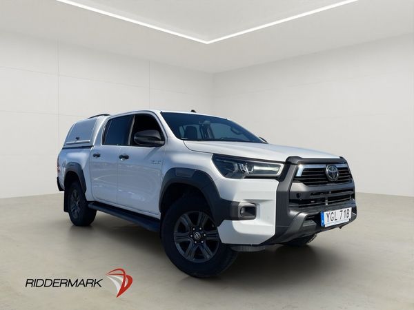 Toyota Hilux Invincible 2.8 4WD M/K-Värm Drag JBL Kåpa MOMS - 2021