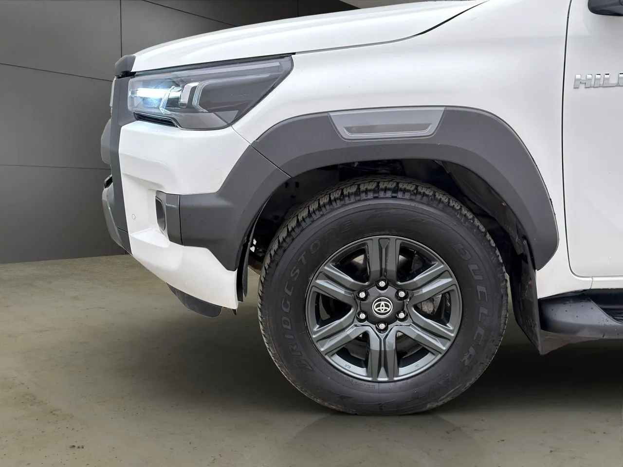 Vehicle image 30