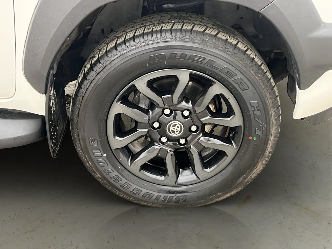 Vehicle image 33