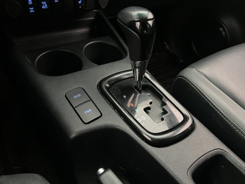 Toyota Hilux bild 26