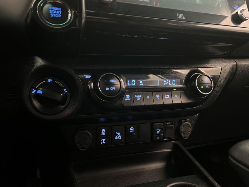 Toyota Hilux bild 25