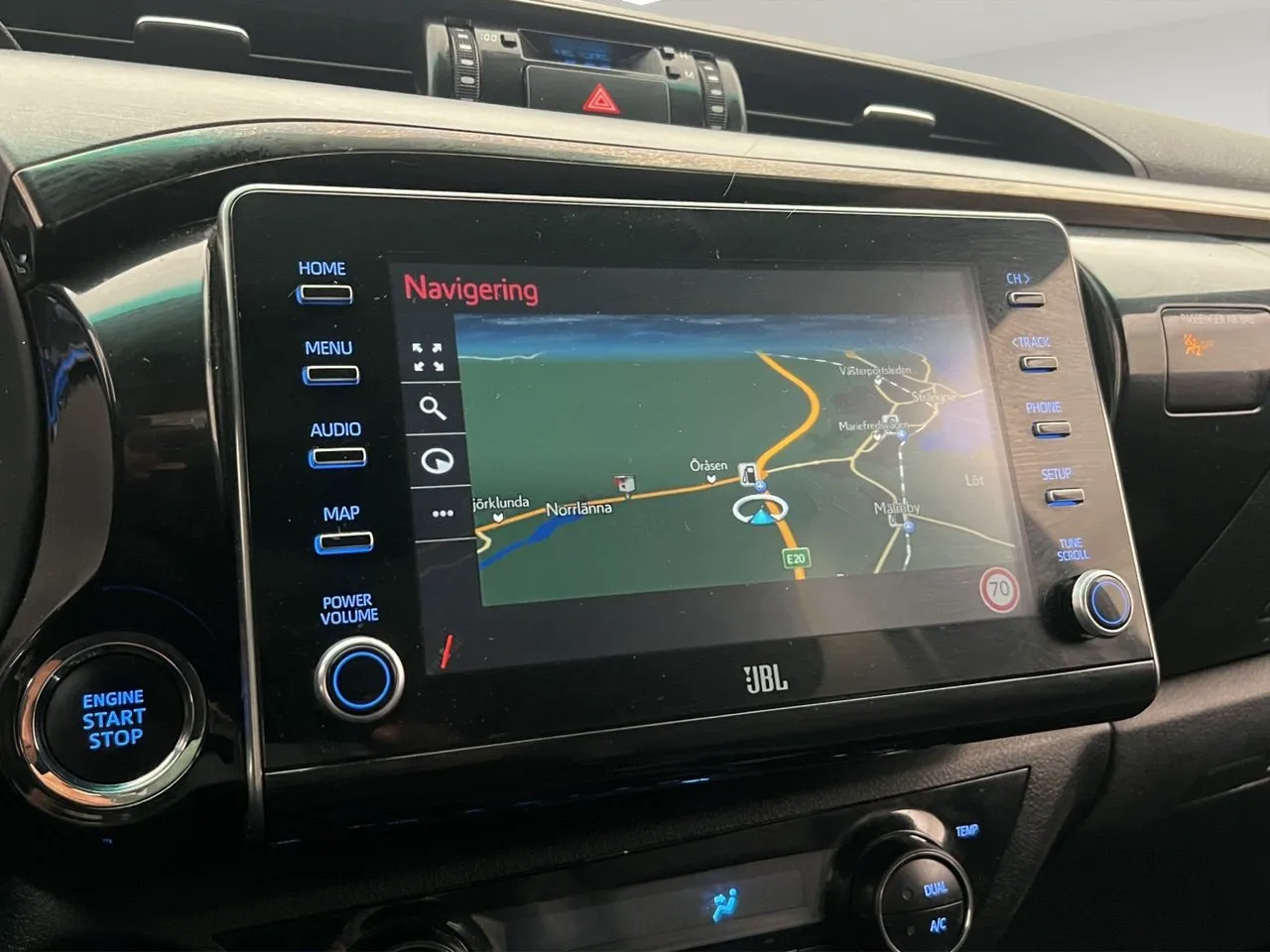 Vehicle image 21