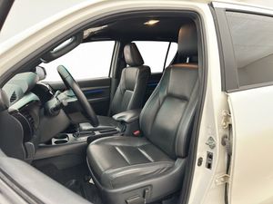 Toyota Hilux bild 18