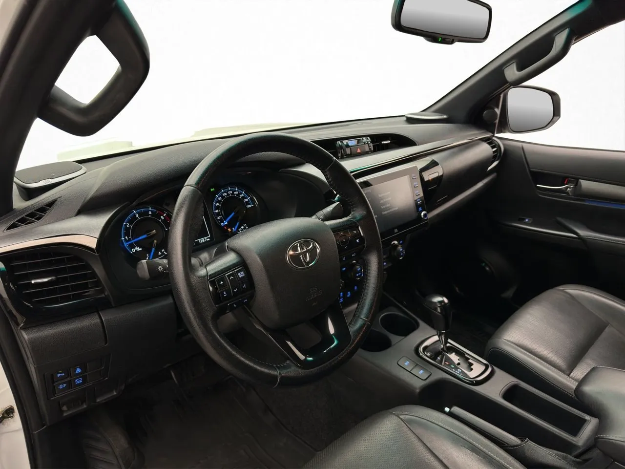 Vehicle image 16