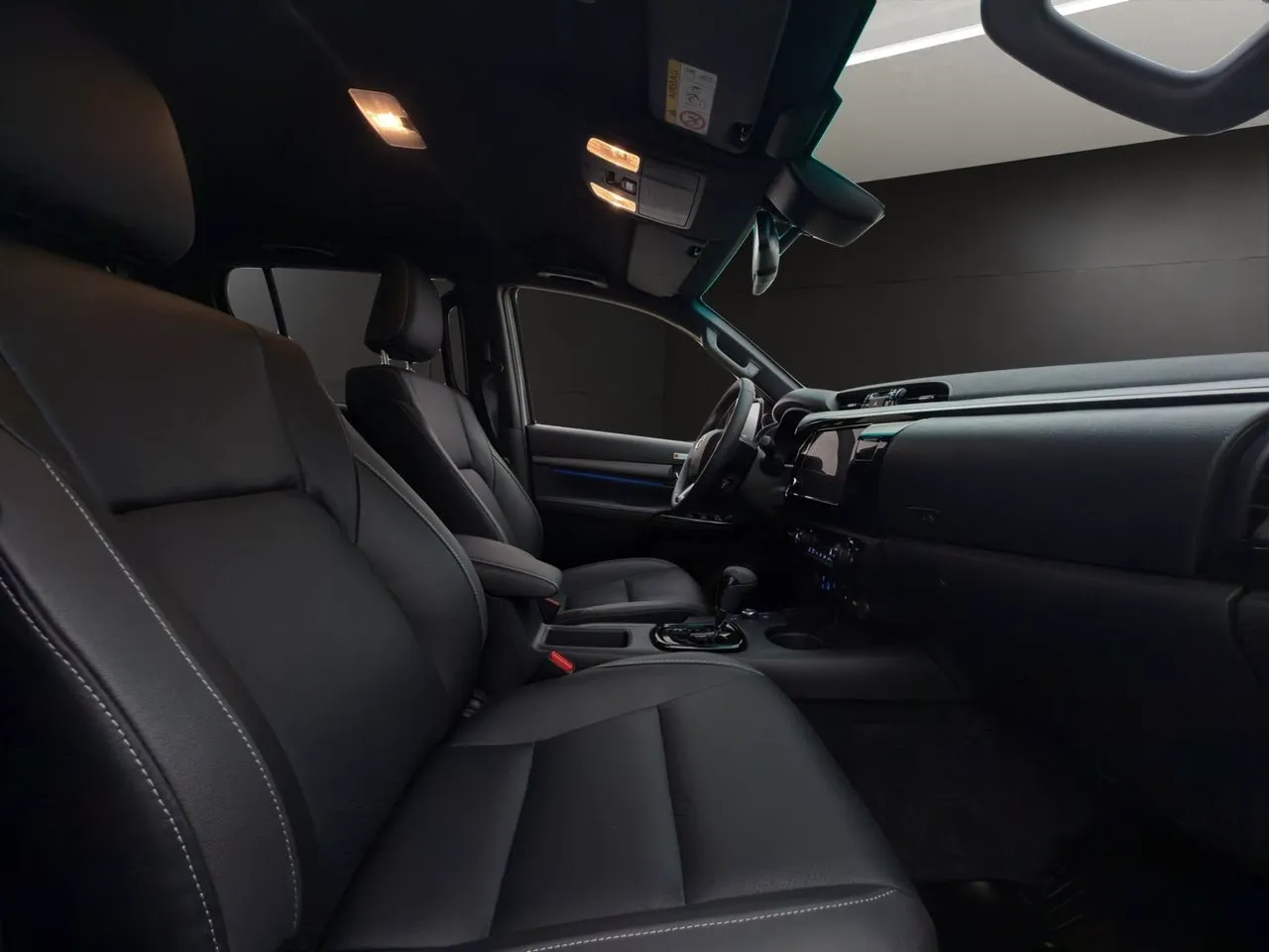 Vehicle image 30
