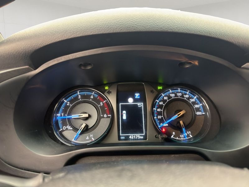 Toyota Hilux bild 18