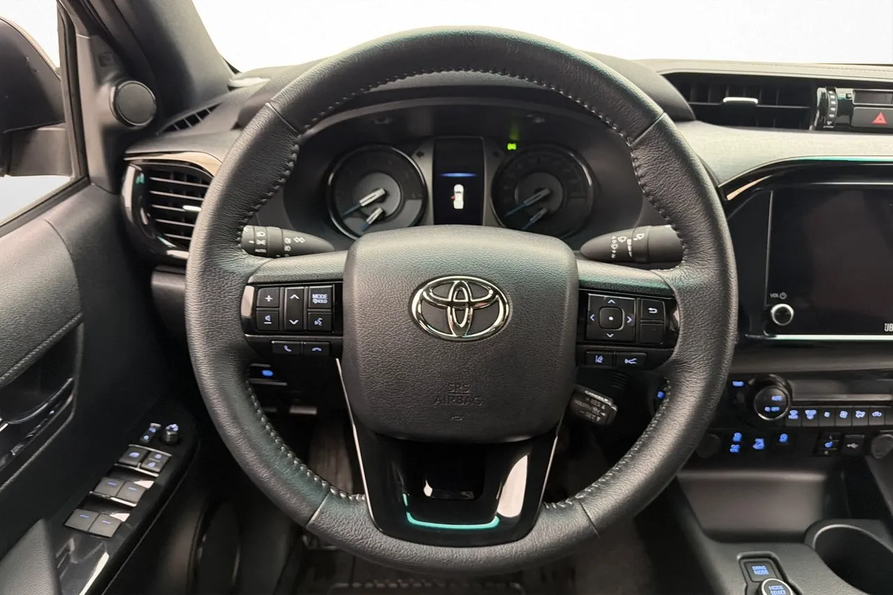 Vehicle image 14