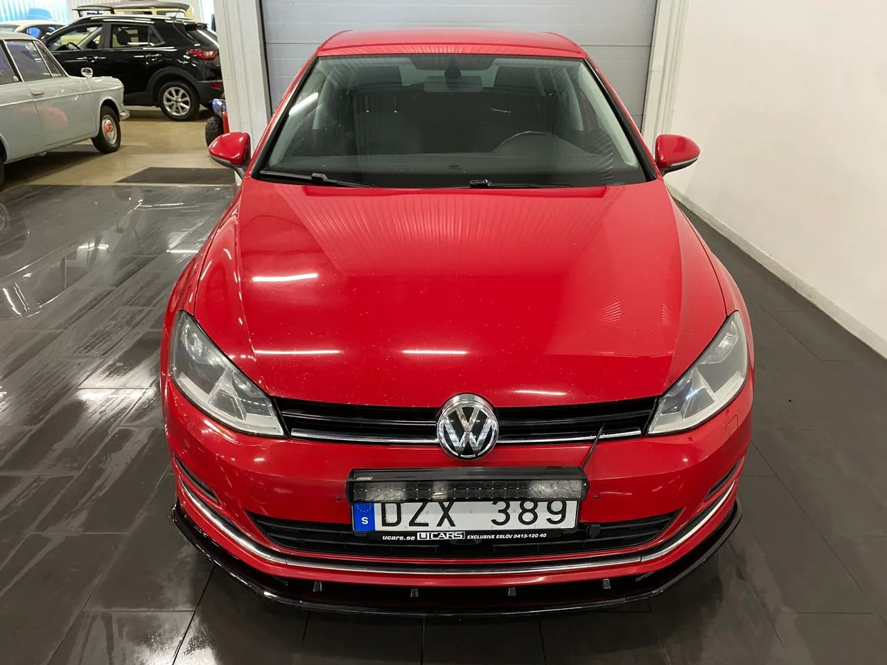 Vehicle image 3